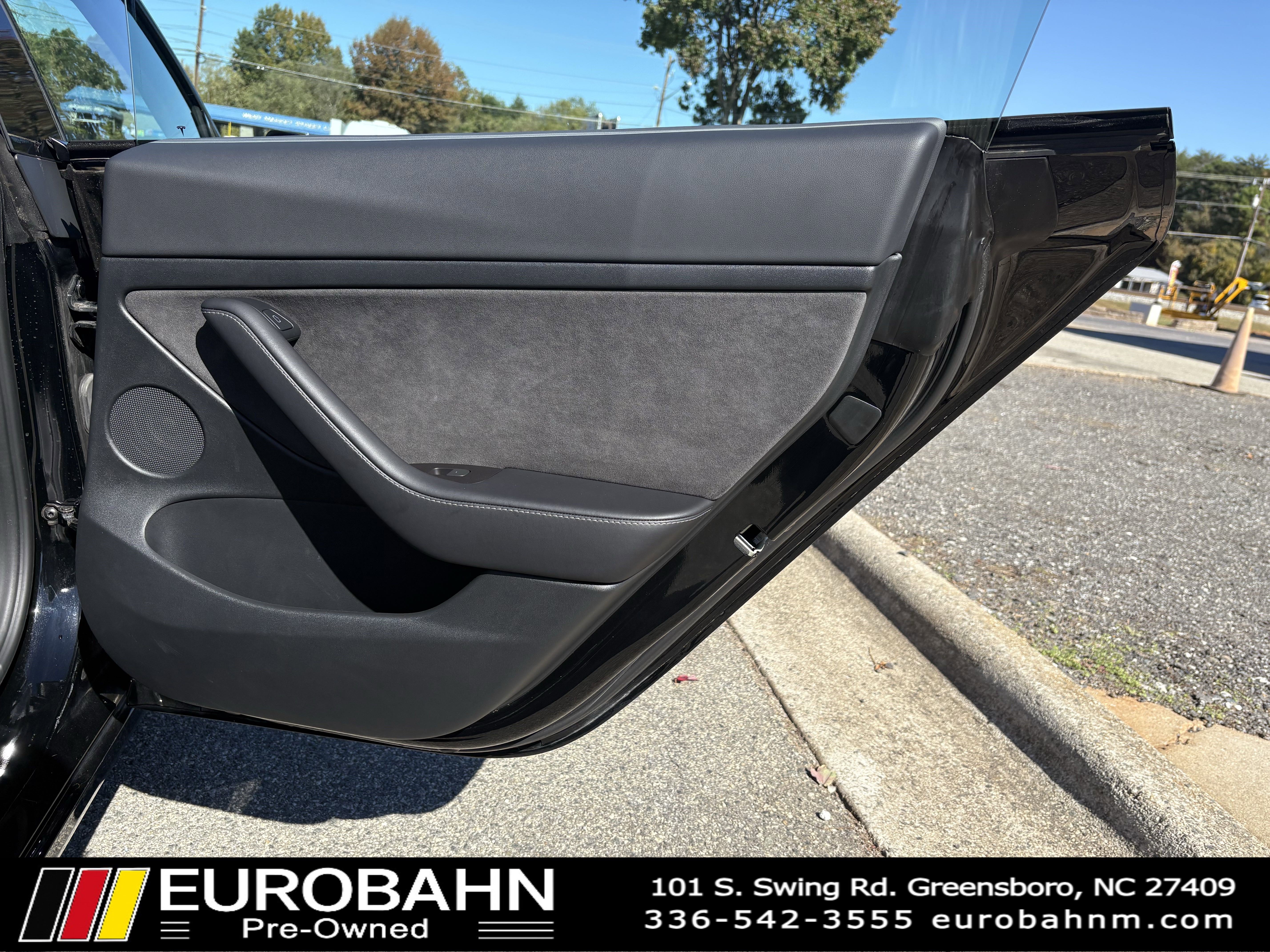 Used 2023 Tesla Model 3 Standard Range image 13