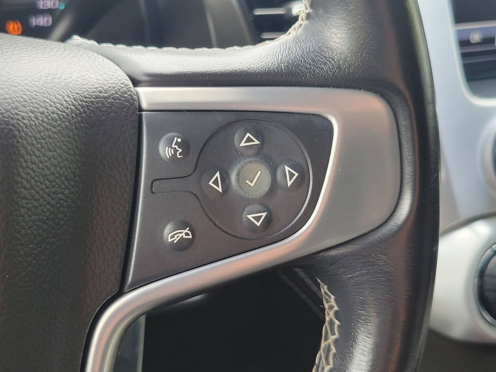 Used 2020 GMC Yukon SLE w/ Convenience Package AWD/4WD image 16