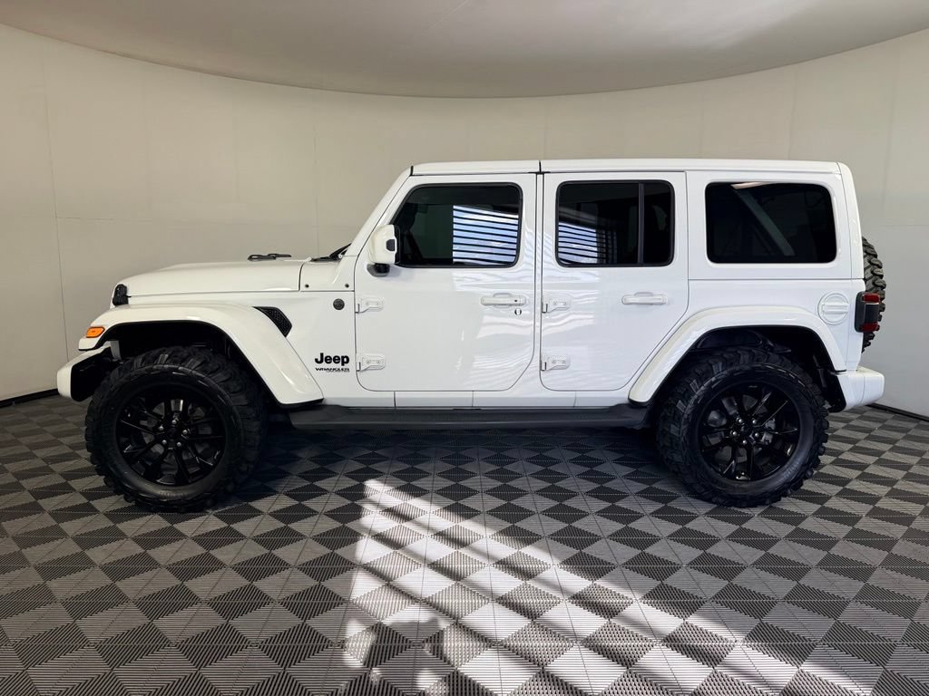 Used 2020 Jeep Wrangler Unlimited Sahara AWD/4WD image 11