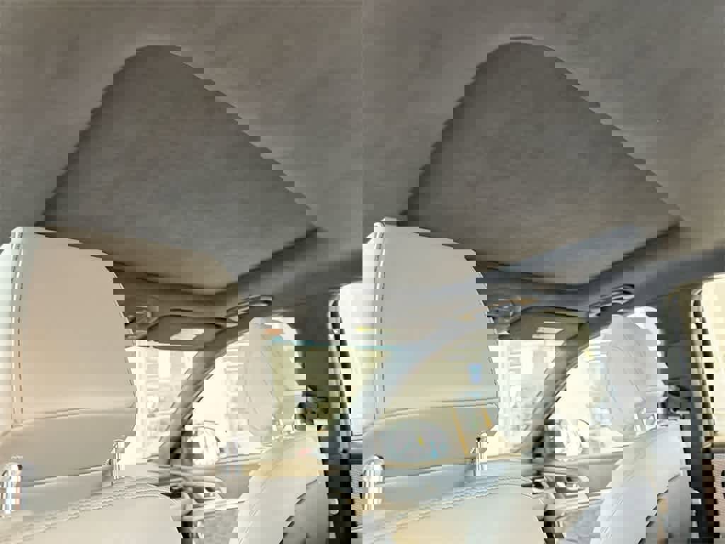 Used 2023 Genesis G70 3.3T w/ Sport Prestige Package image 18