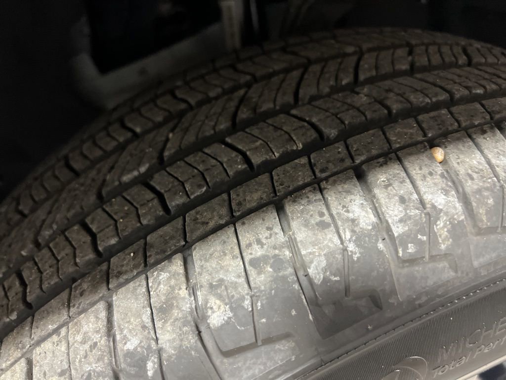 Used 2025 Jeep Grand Cherokee Altitude image 35