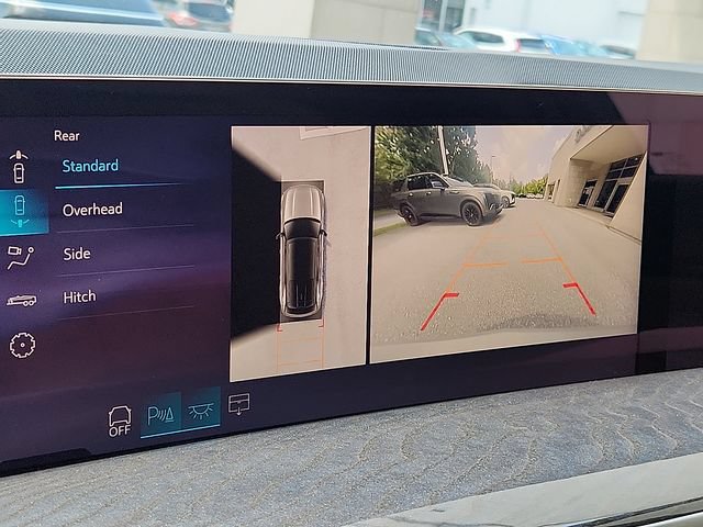 Certified 2025 Cadillac Escalade IQ Luxury 2 AWD/4WD image 17
