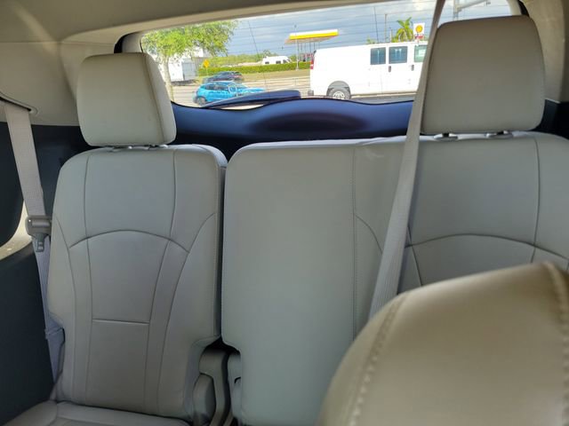 Used 2019 Buick Enclave Essence w/ LPO, Luxury Package FWD image 10