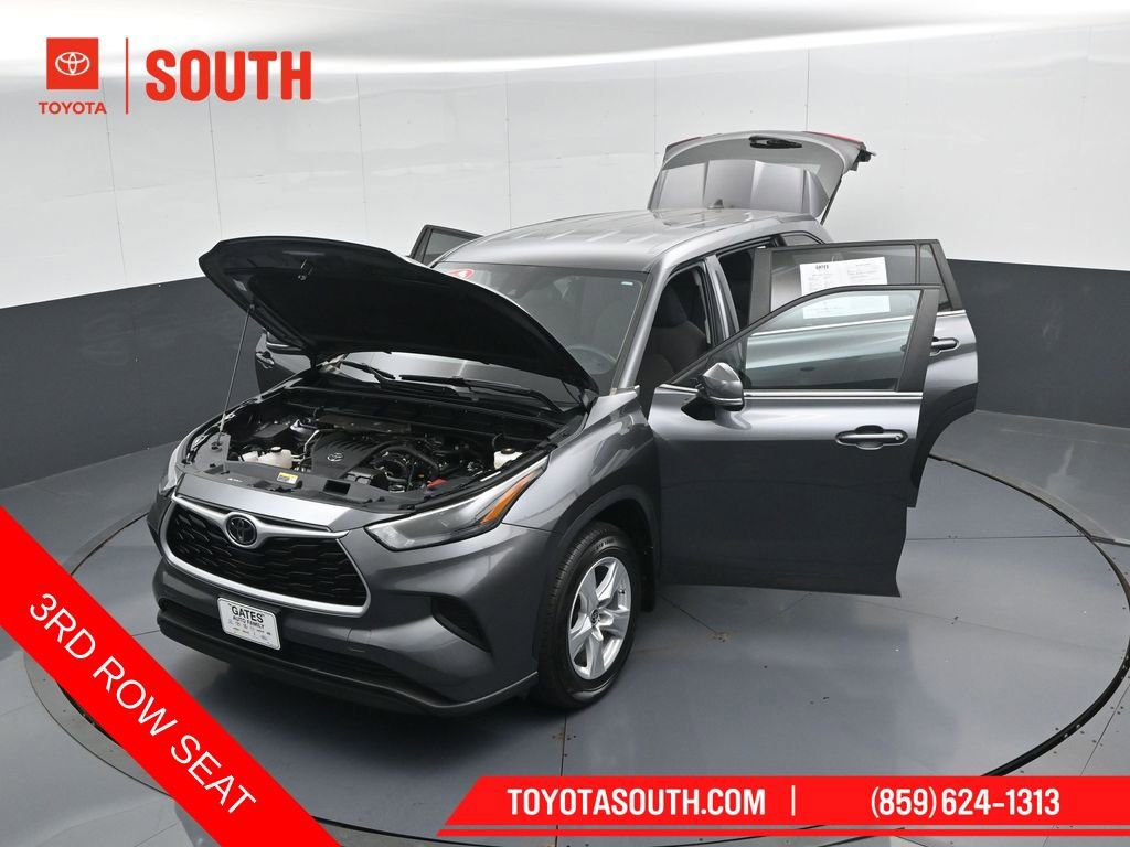 Used 2023 Toyota Highlander L FWD image 55