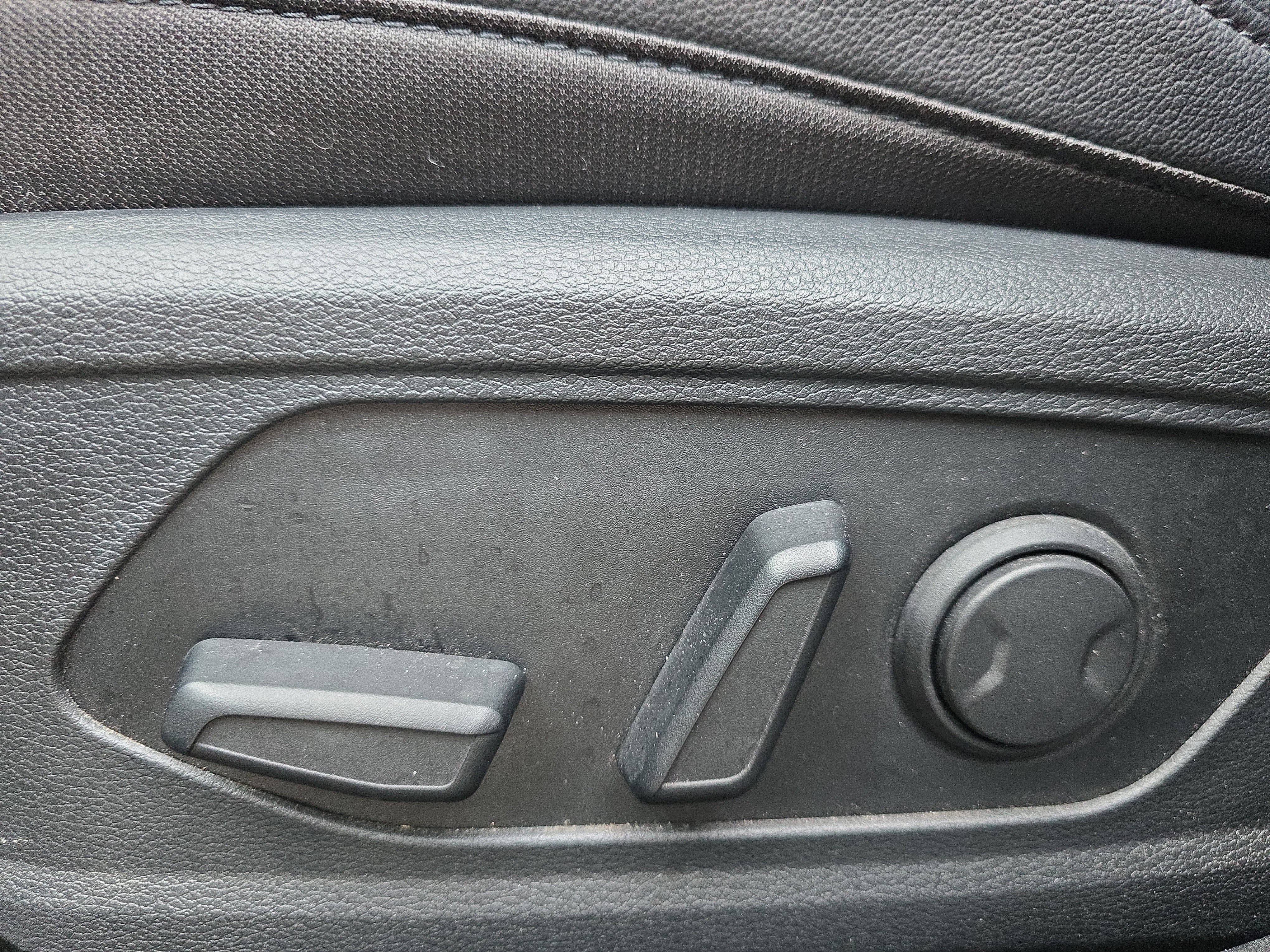 Used 2023 Kia Sportage EX AWD/4WD image 17