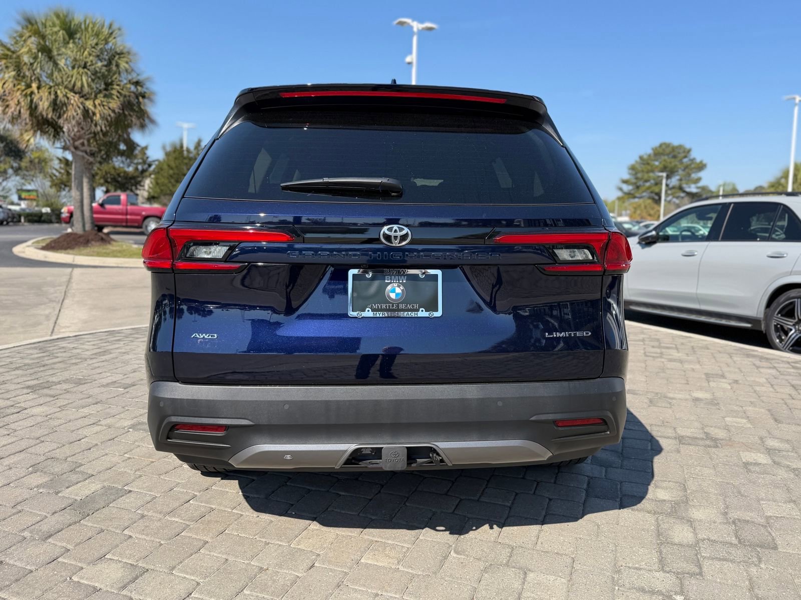 Used 2024 Toyota Grand Highlander Limited image 9