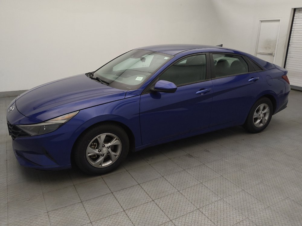 Used 2021 Hyundai Elantra SE FWD image 2