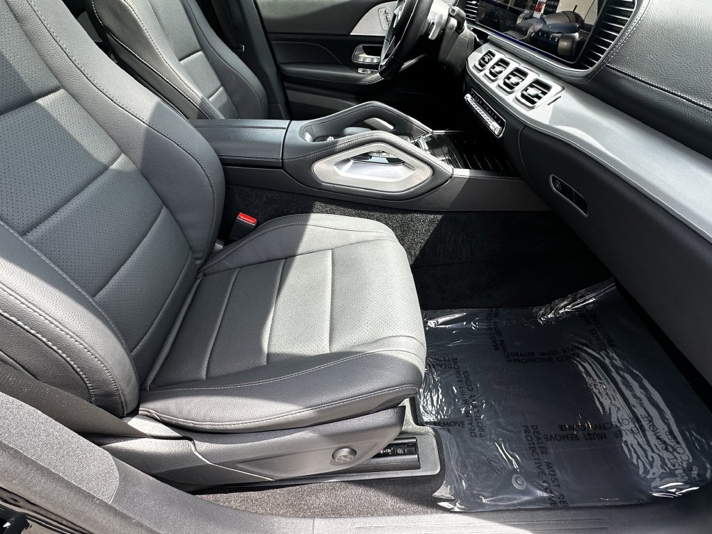 Used 2025 Mercedes-Benz GLS 450 4MATIC image 15