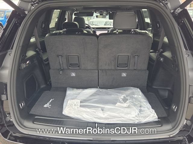 New 2026 Jeep Grand Cherokee L Limited RWD image 12