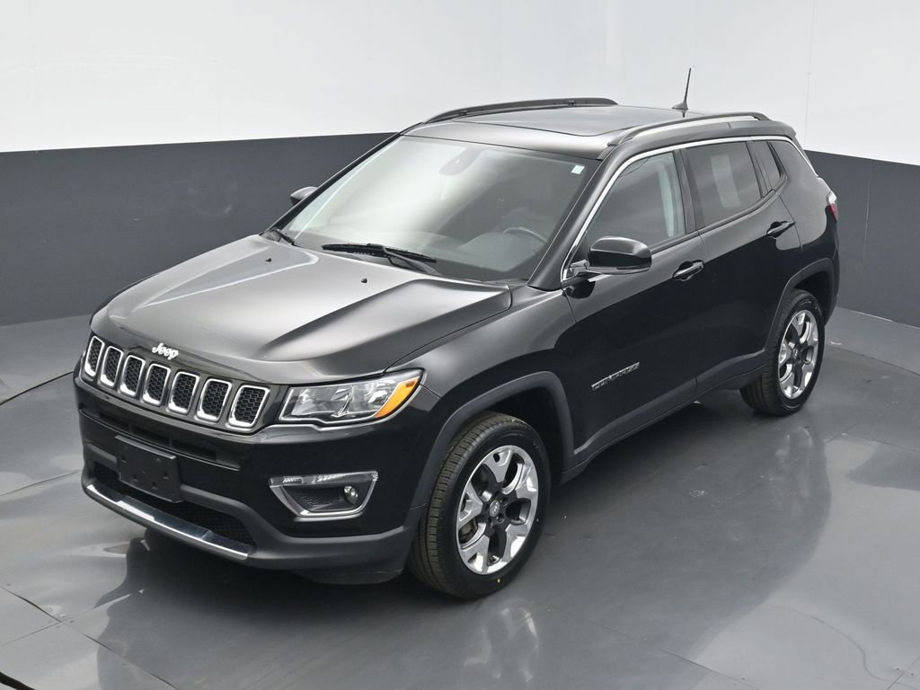 Used 2018 Jeep Compass Limited w/ Navigation Group AWD/4WD image 9