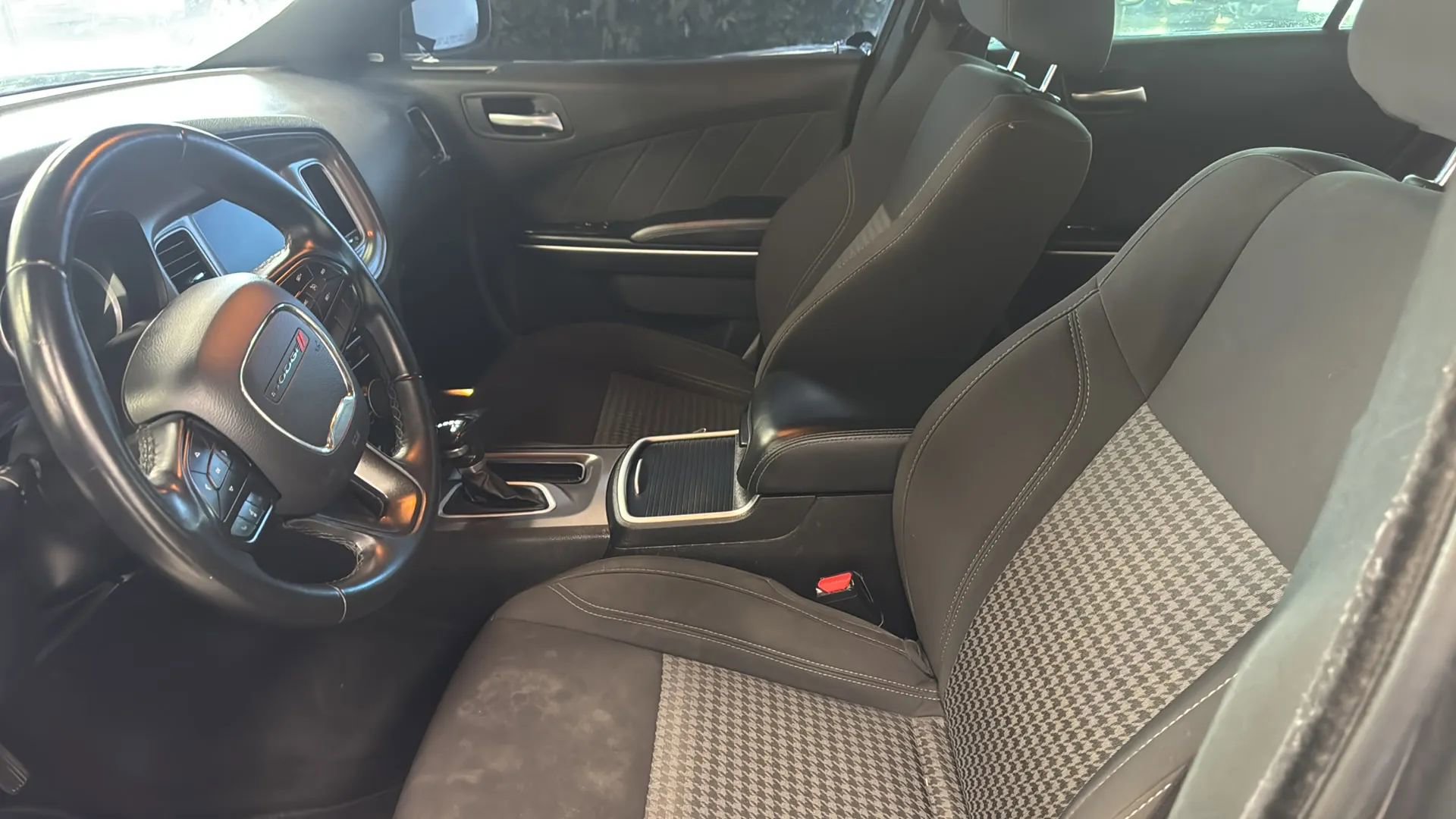 Used 2023 Dodge Charger SXT RWD image 14