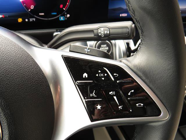 Used 2025 Mercedes-Benz GLB 250 4MATIC image 12