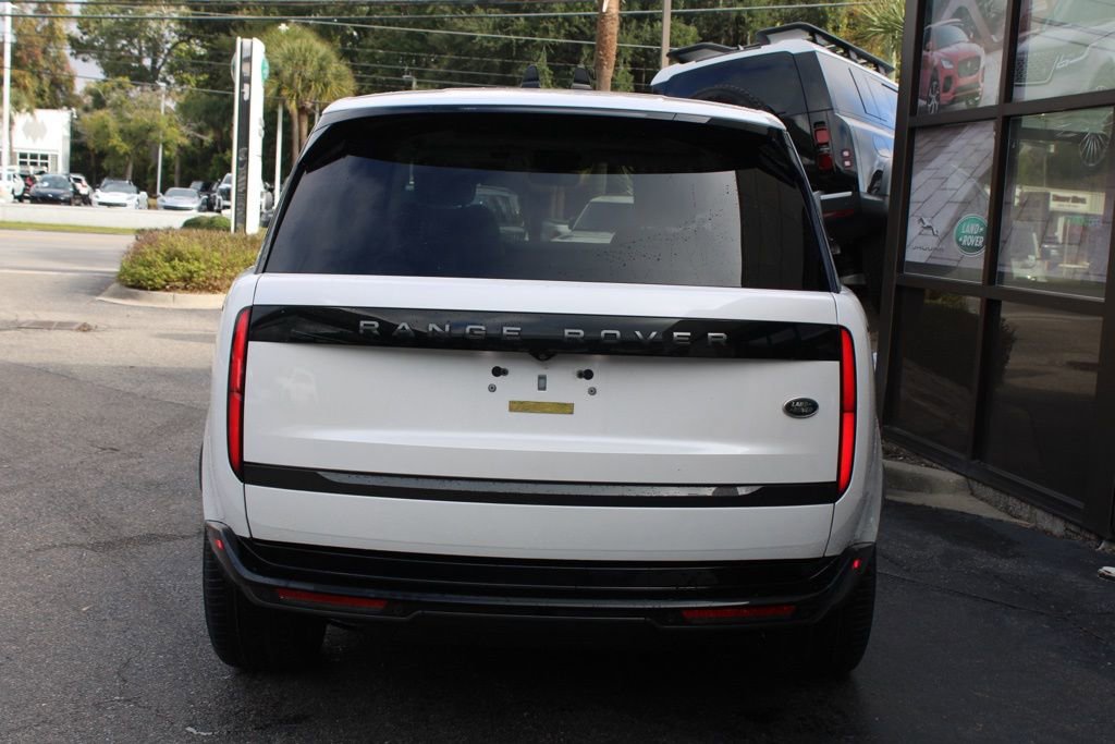Used 2023 Land Rover Range Rover SE image 8