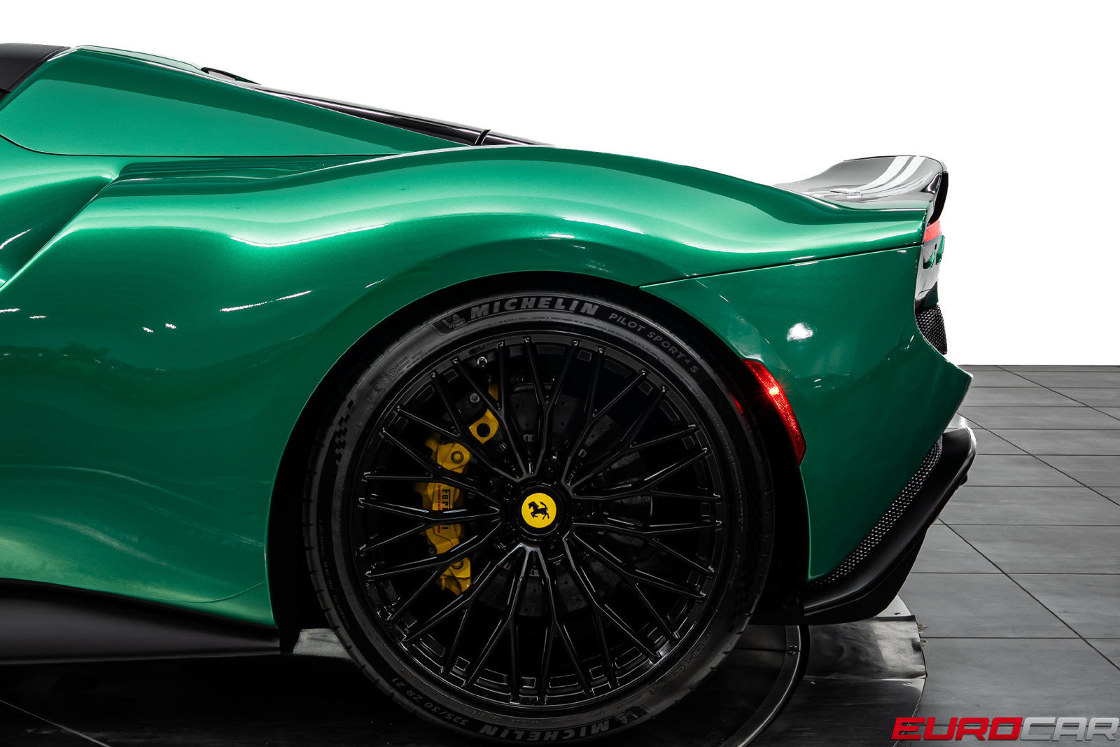 Used 2024 Ferrari 296 GTS RWD image 19