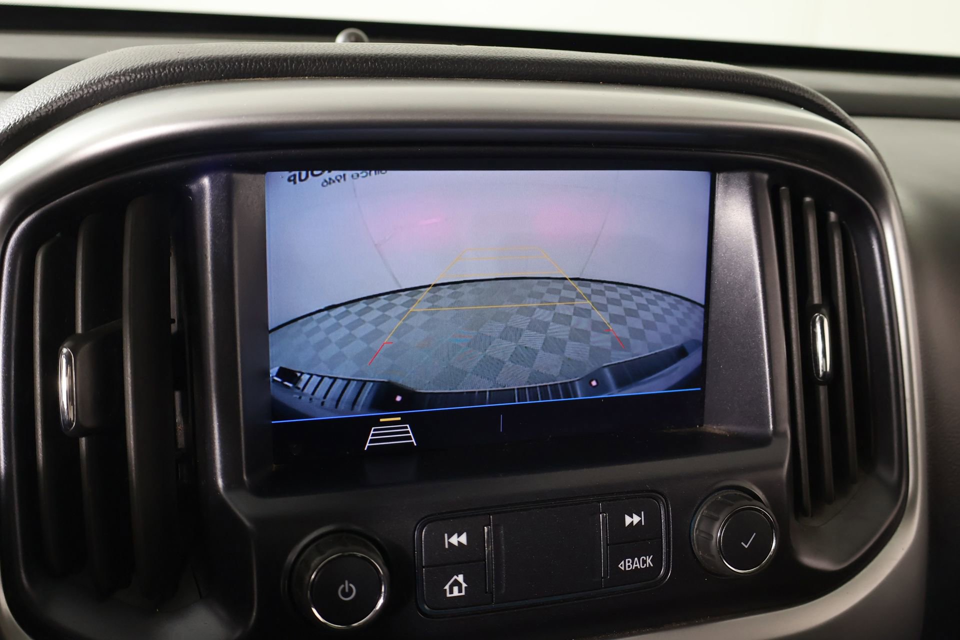 Used 2022 Chevrolet Colorado LT w/ Fleet Safety Package image 6