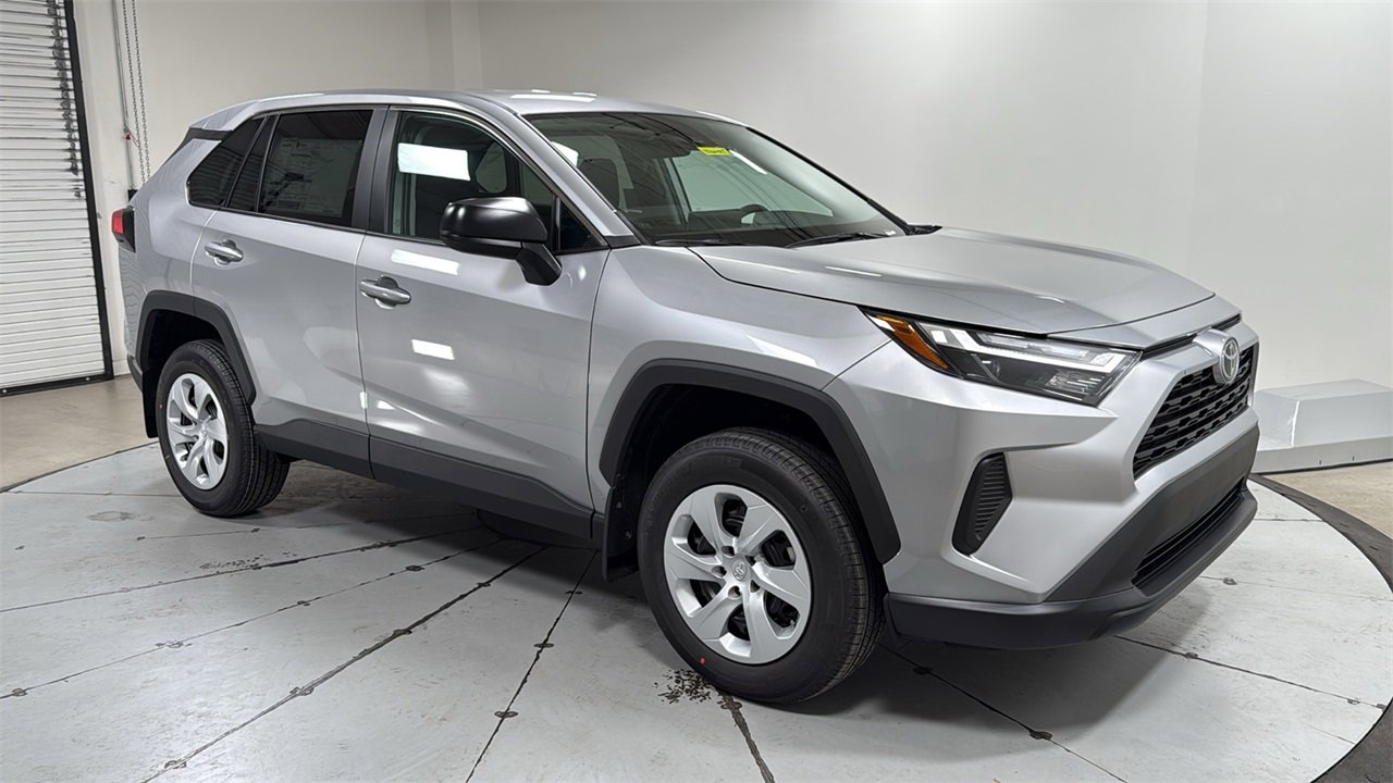New 2025 Toyota RAV4 LE image 3