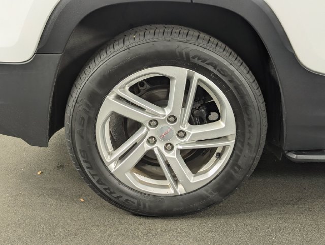 Used 2018 GMC Terrain SLE w/ GMC Pro Grade Package AWD/4WD image 13