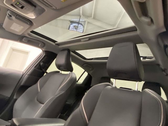 Used 2024 Toyota Prius Limited image 14