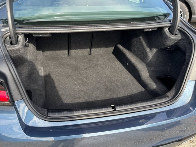 Used 2023 BMW 530i xDrive w/ Premium Package image 17