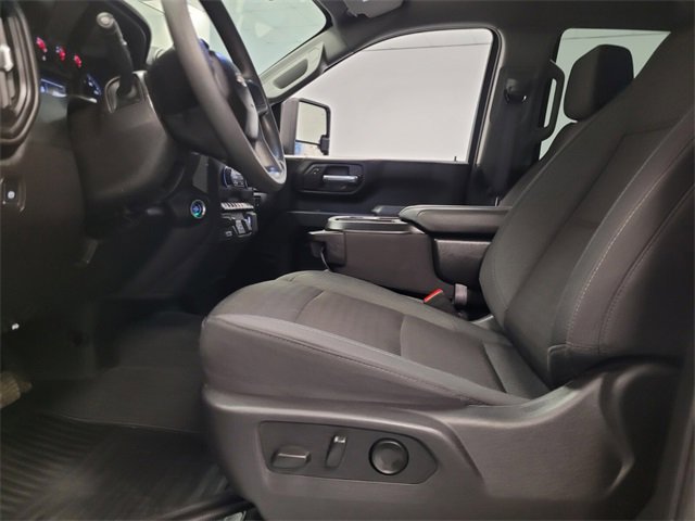 Used 2025 Chevrolet Silverado 2500 Custom w/ Custom Value Package image 13