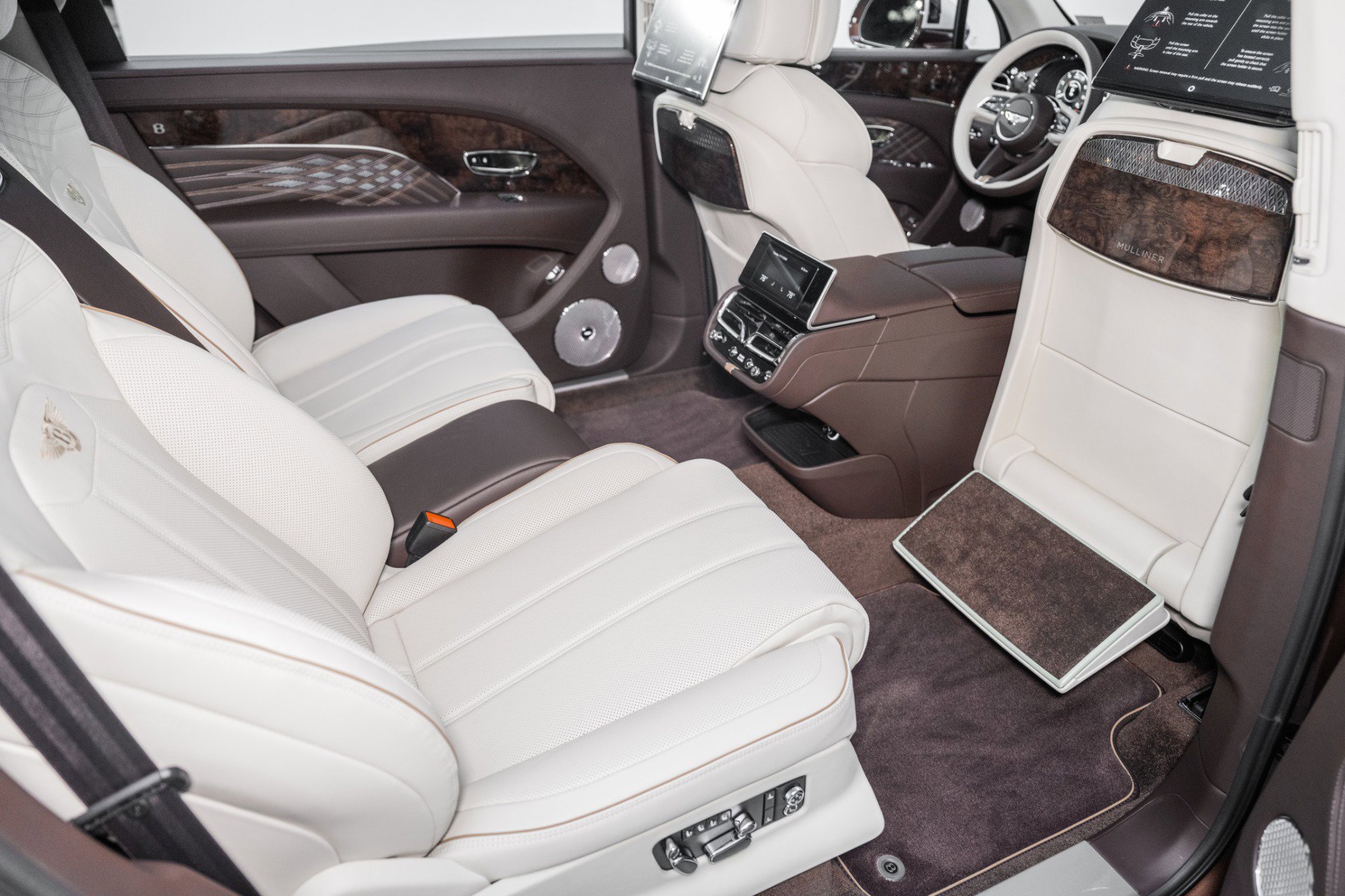 New 2025 Bentley Bentayga Extended Wheelbase image 32