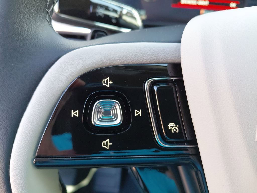 New 2026 Lincoln Corsair Premiere FWD image 17