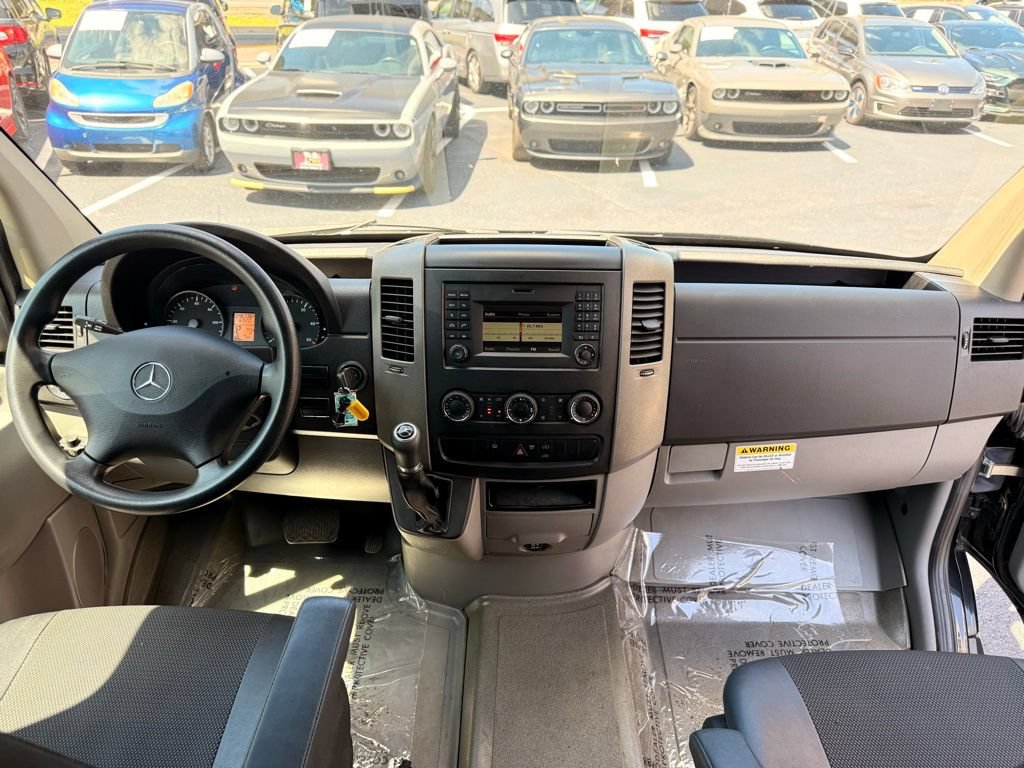 Used 2015 Mercedes-Benz Sprinter 3500 image 32