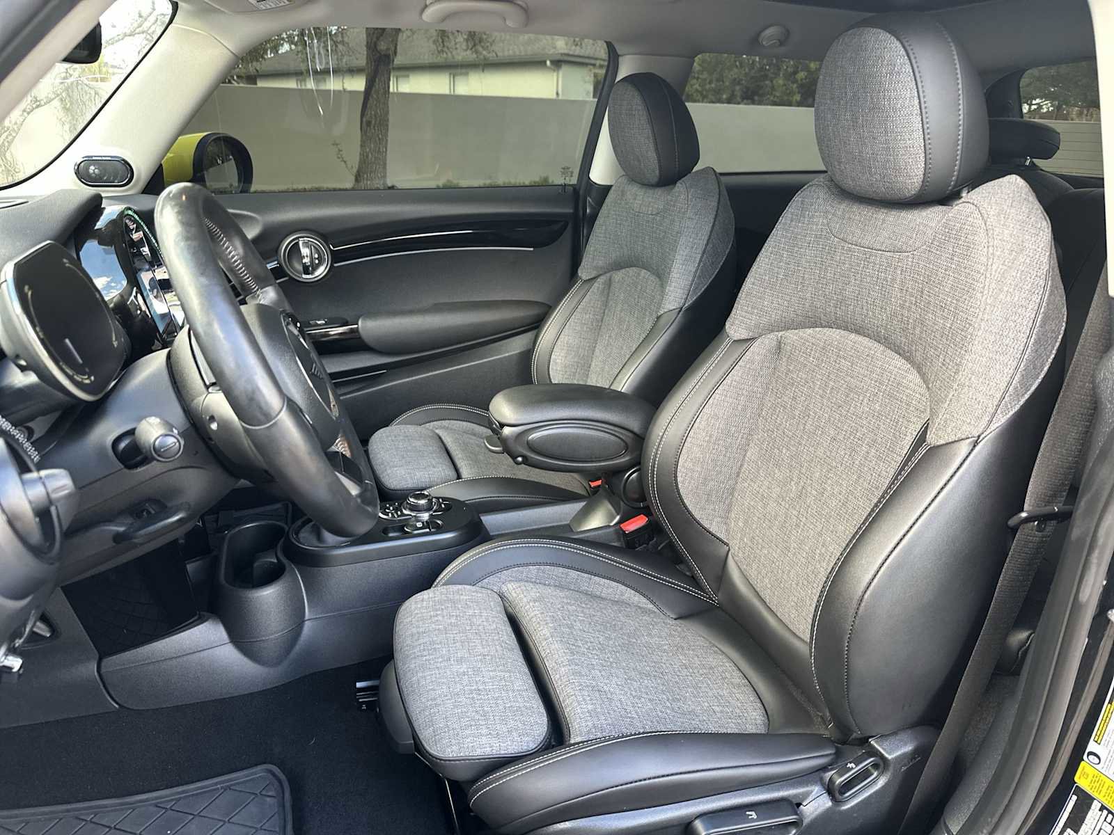 Used 2024 MINI Cooper SE FWD image 15