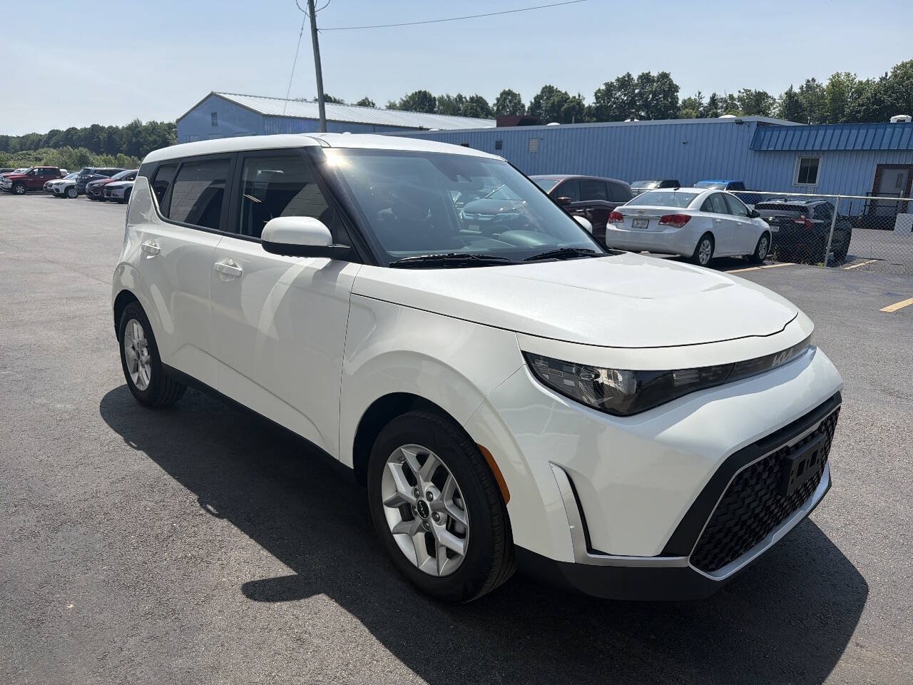 Used 2023 Kia Soul LX w/ LX Technology Package FWD image 5