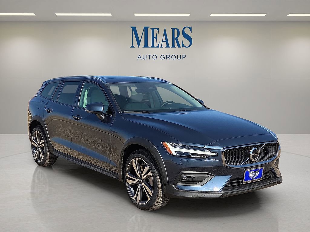New 2026 Volvo V60 B5 Cross Country Plus w/ Protection Package Premier image 7