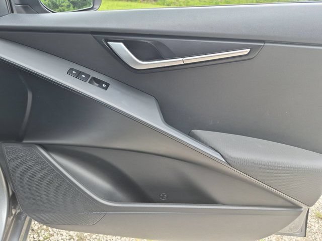 Used 2025 Kia Niro LX FWD image 32