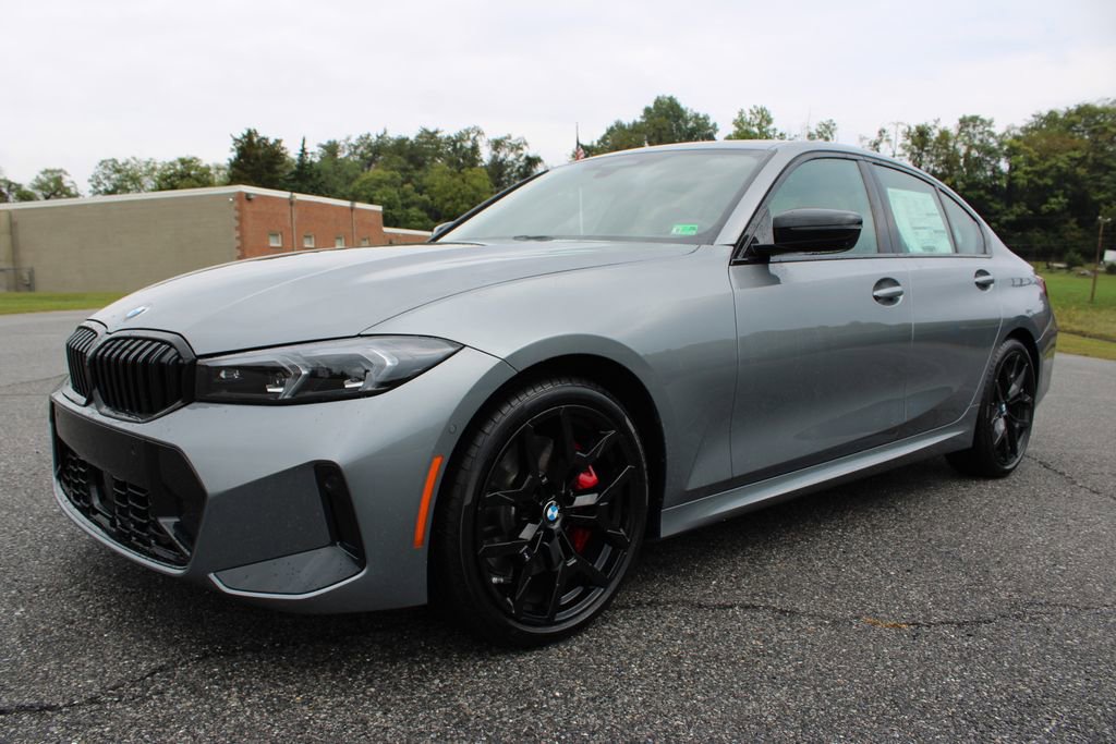 New 2025 BMW 330i xDrive Sedan w/ M Sport Package image 4
