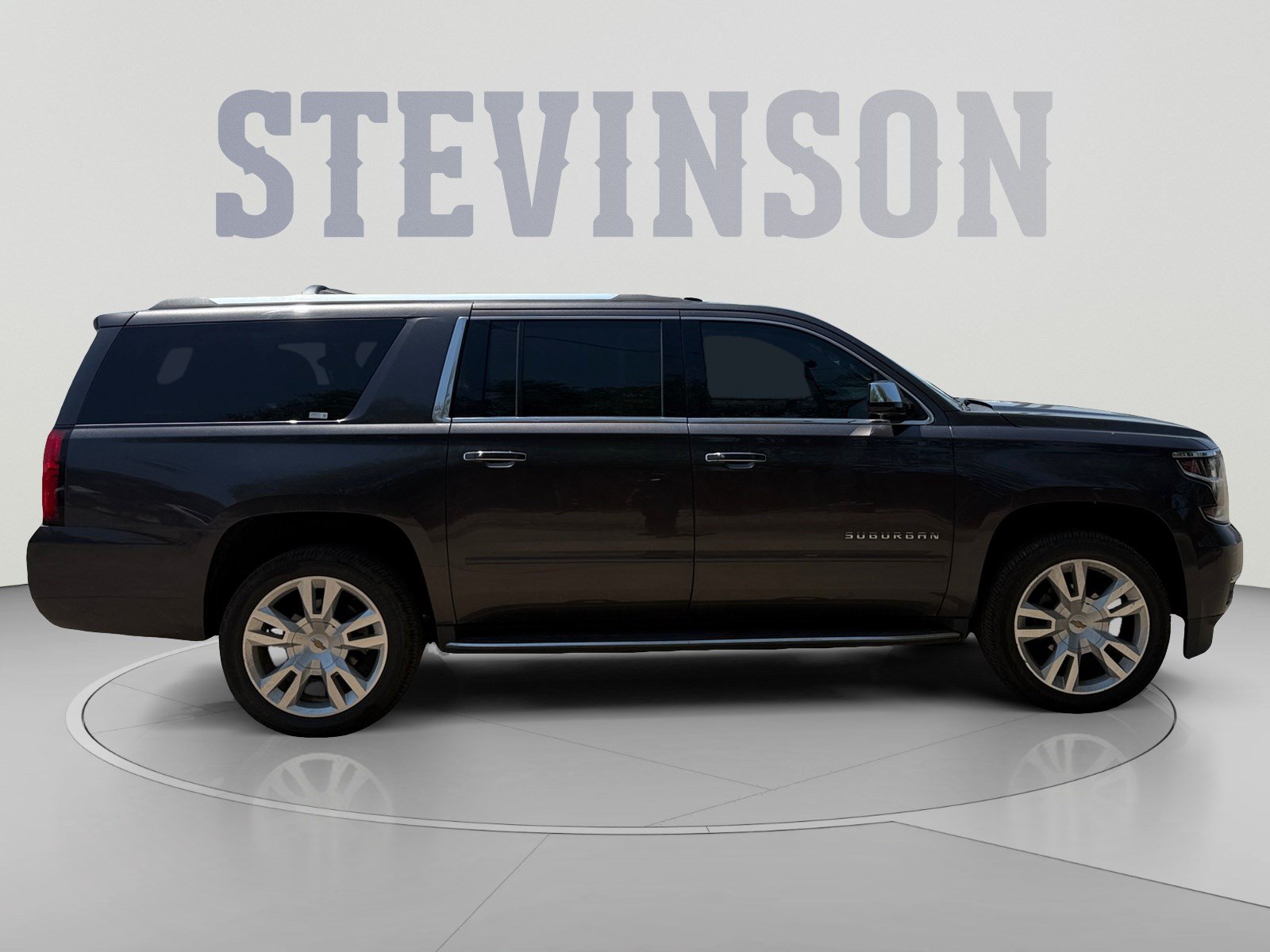 Used 2018 Chevrolet Suburban Premier AWD/4WD image 6