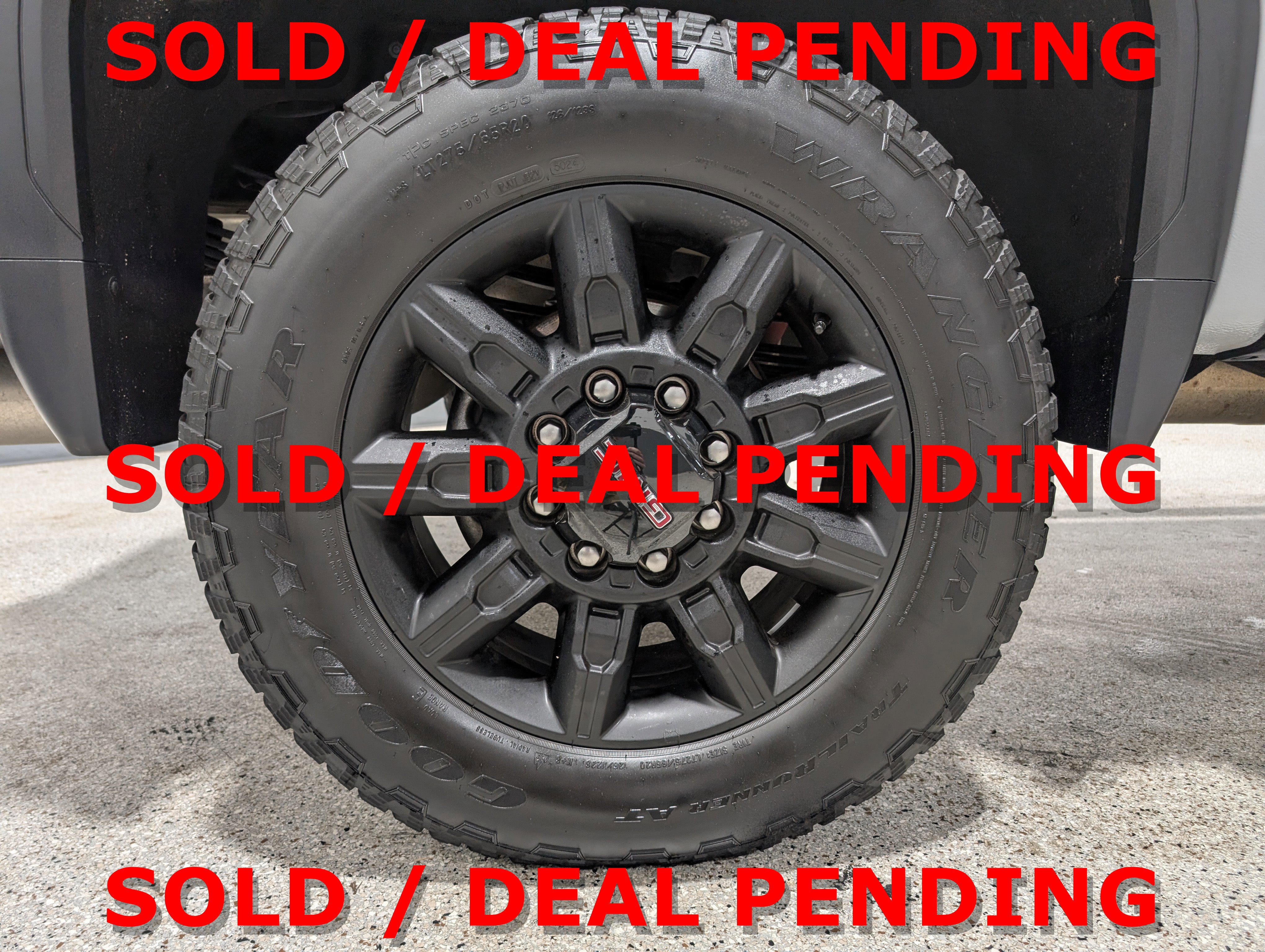 Used 2025 GMC Sierra 3500 AT4 image 14