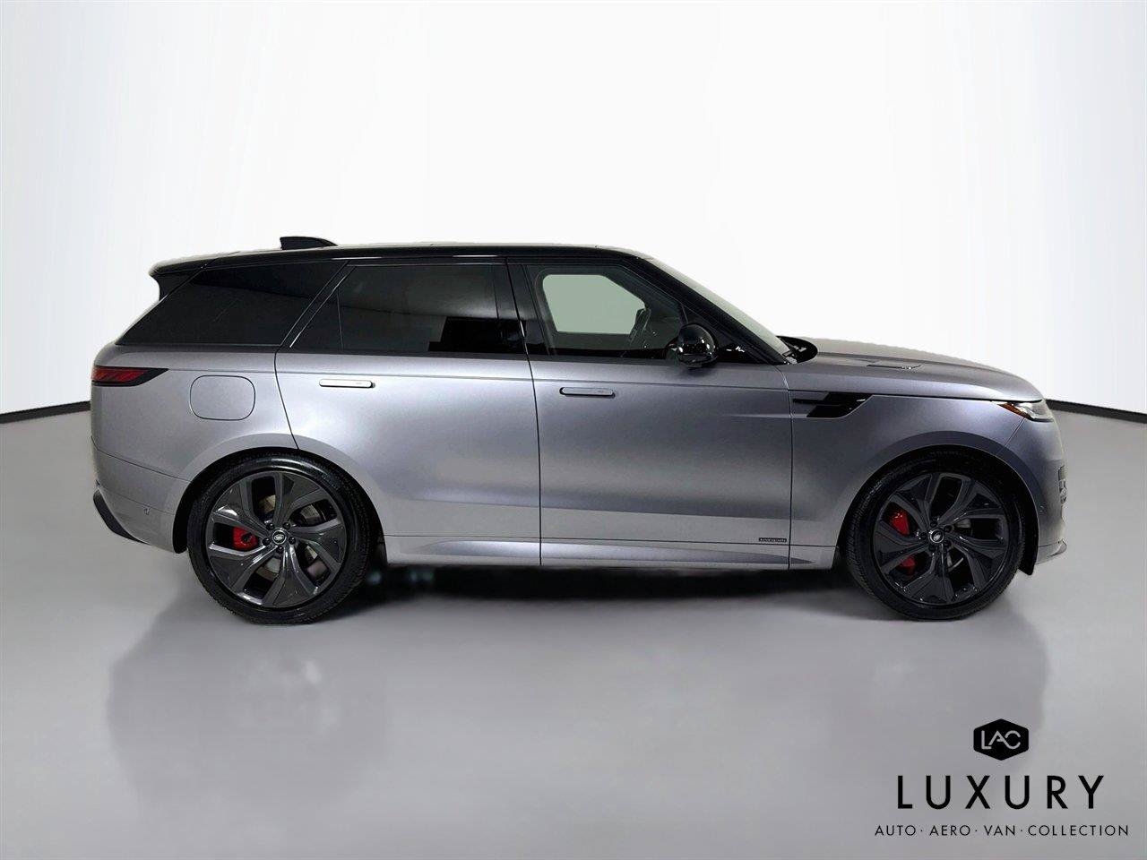 Used 2025 Land Rover Range Rover Sport Autobiography AWD/4WD image 4
