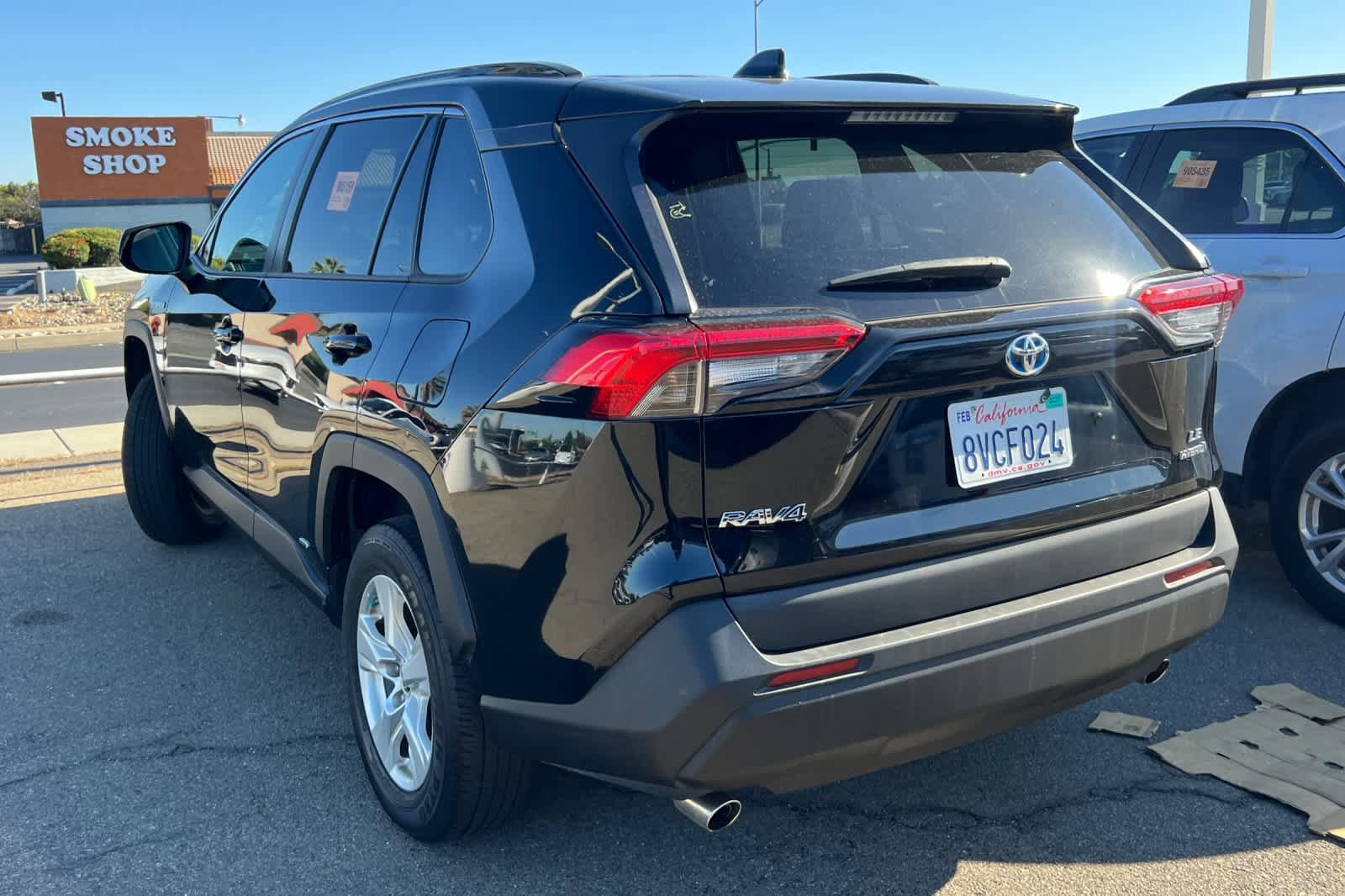 Used 2021 Toyota RAV4 LE AWD/4WD image 6