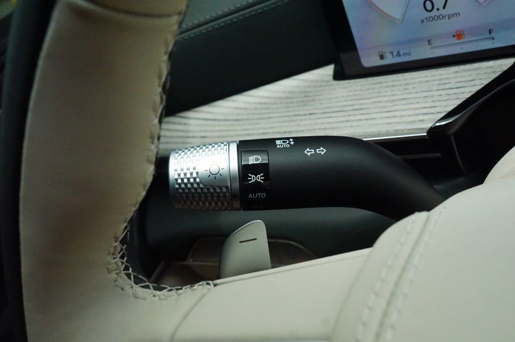 New 2025 Genesis GV80 3.5T Prestige image 12