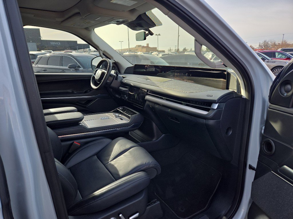 Used 2025 Lincoln Navigator L Reserve image 18