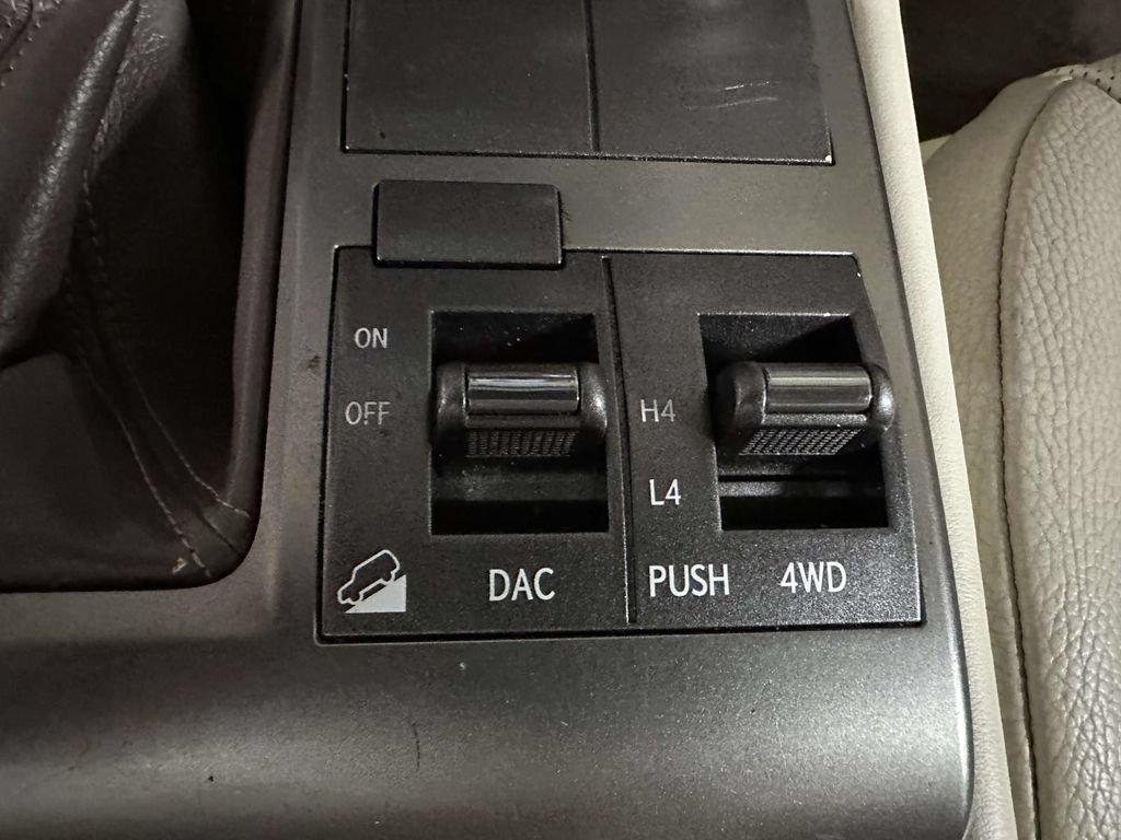 Used 2019 Lexus GX 460 Premium w/ Premium Package AWD/4WD image 28