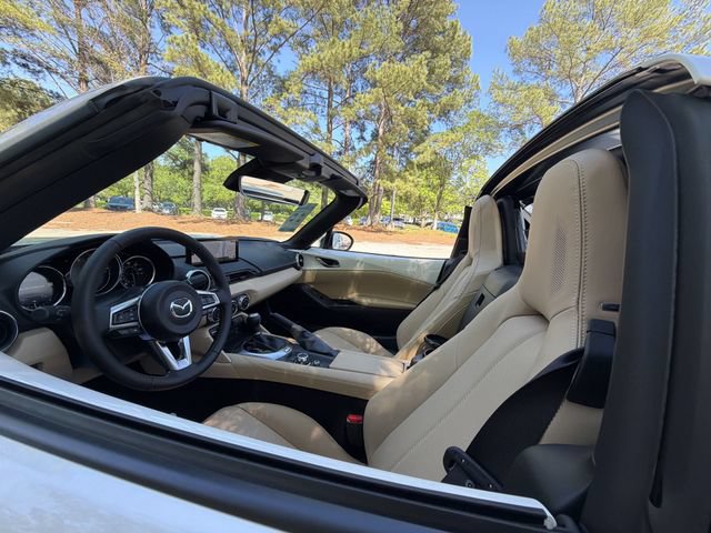 New 2026 MAZDA MX-5 Miata Club w/ Interior Package RWD image 23