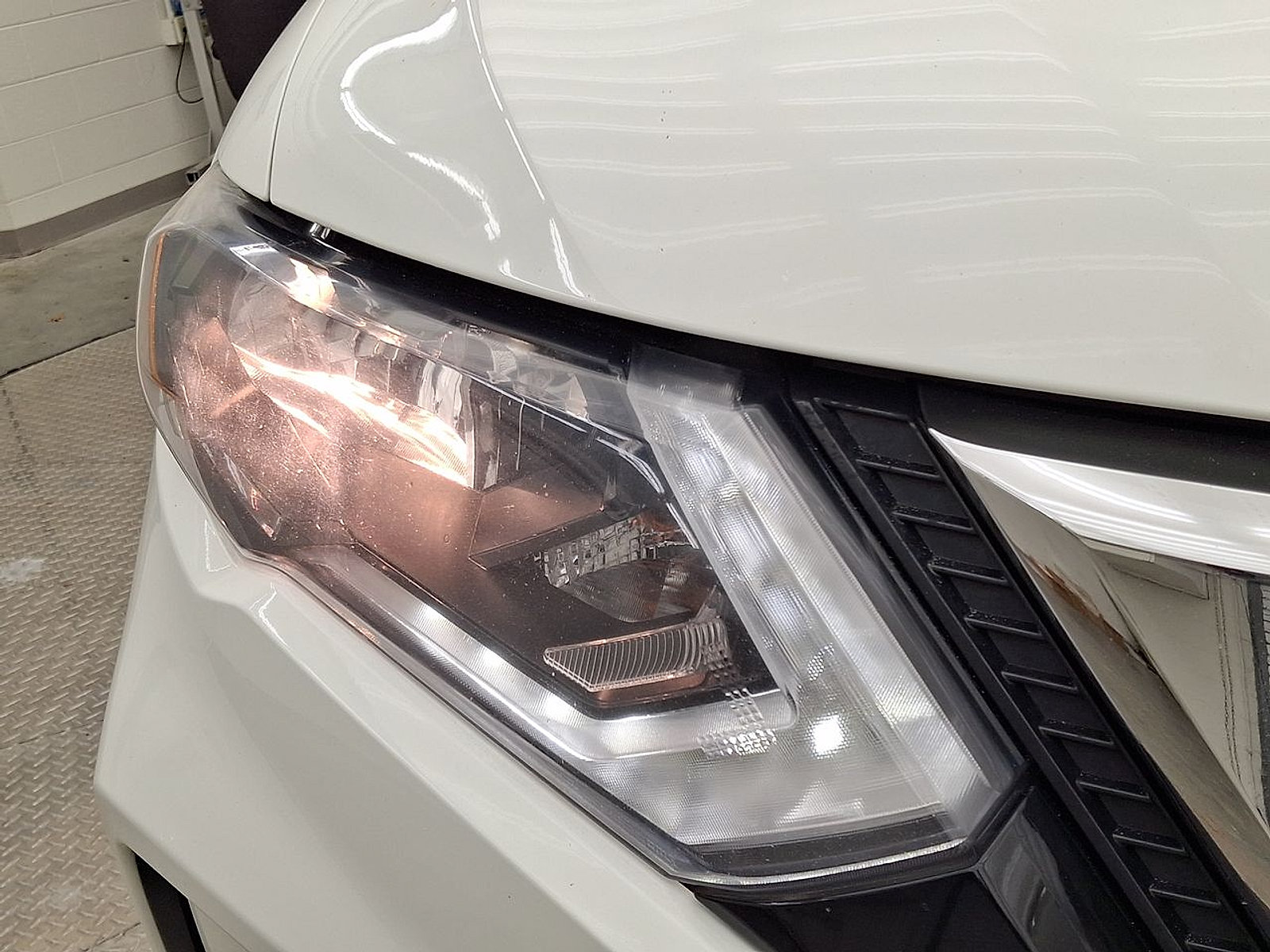 Used 2017 Nissan Rogue SV AWD/4WD image 31