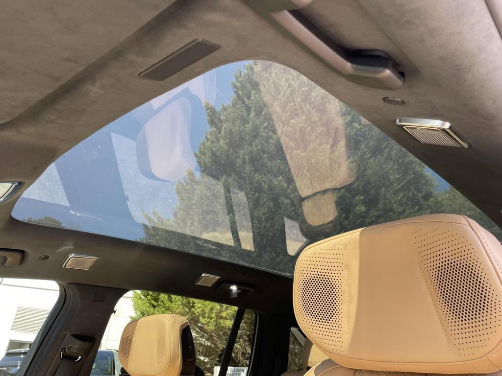 New 2025 Cadillac Escalade IQ Sport 2 w/ LPO, ONYX Package image 19