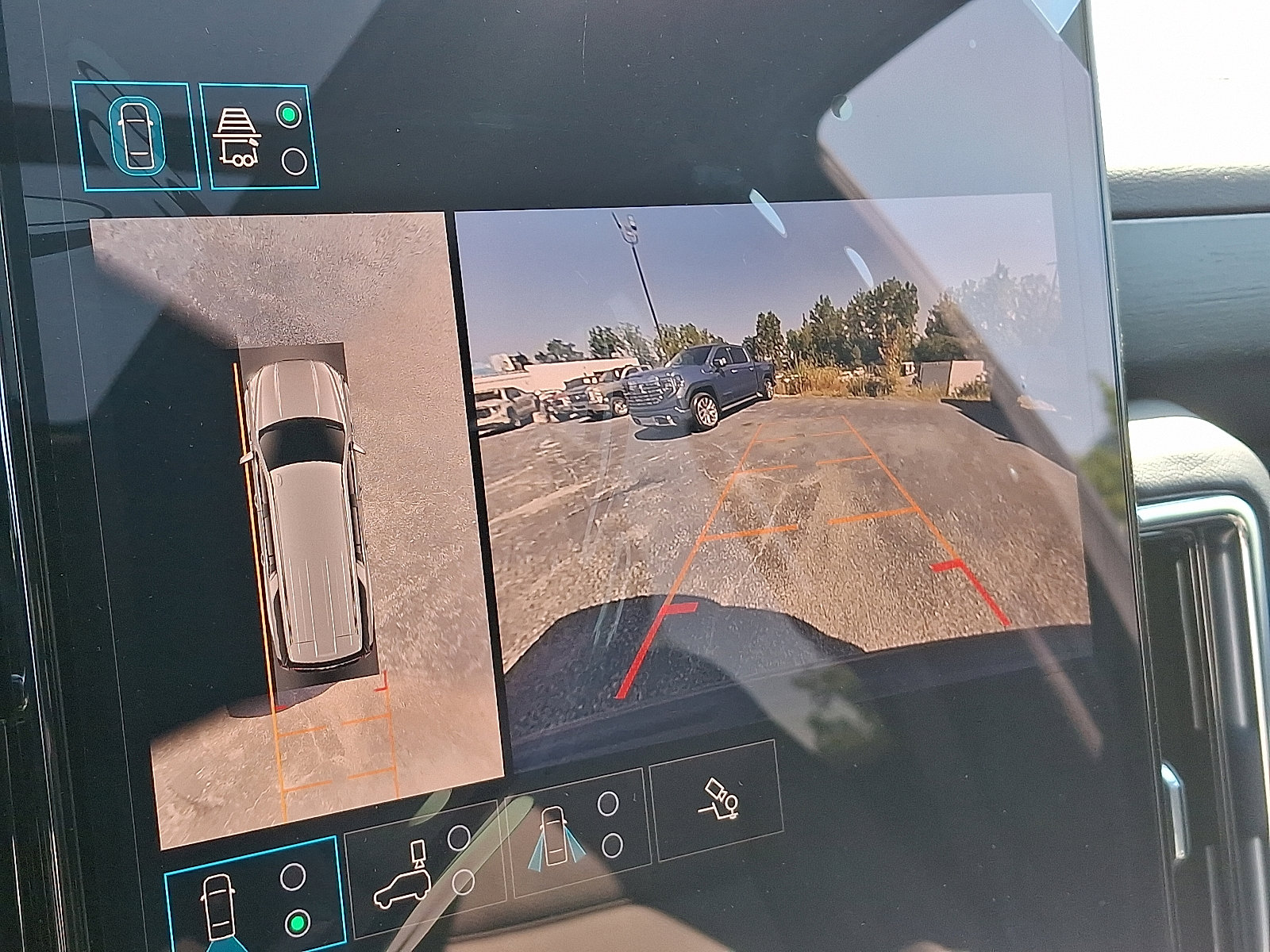 New 2025 GMC Yukon XL Denali w/ Sun & Power Step Package image 17