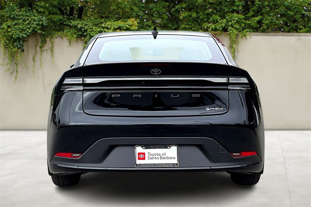 Used 2026 Toyota Prius Plug-In Hybrid image 4