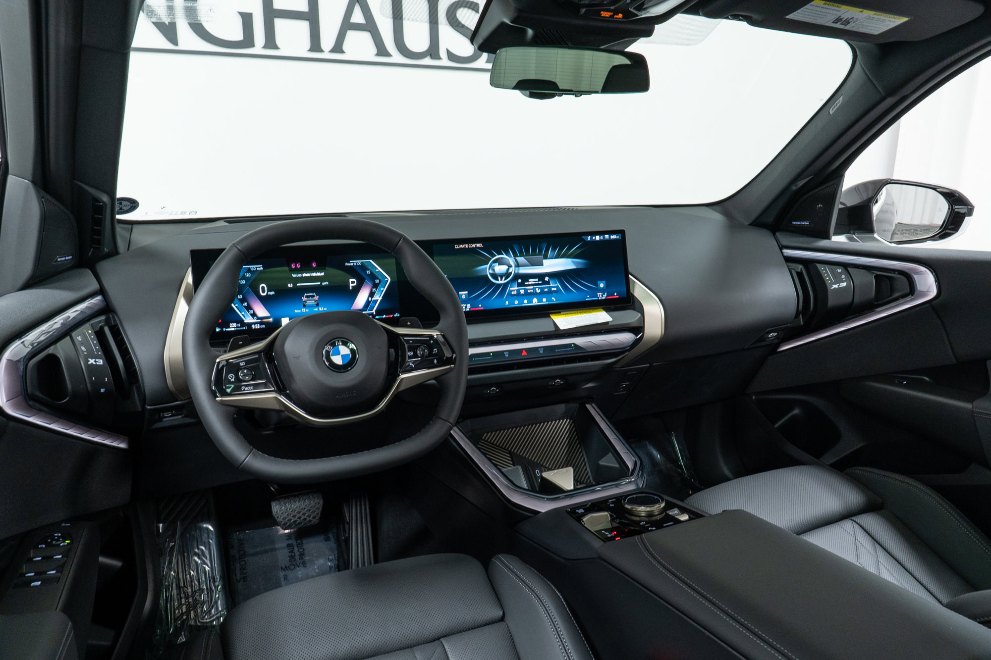 Used 2025 BMW X3 xDrive30i w/ Premium Package image 16