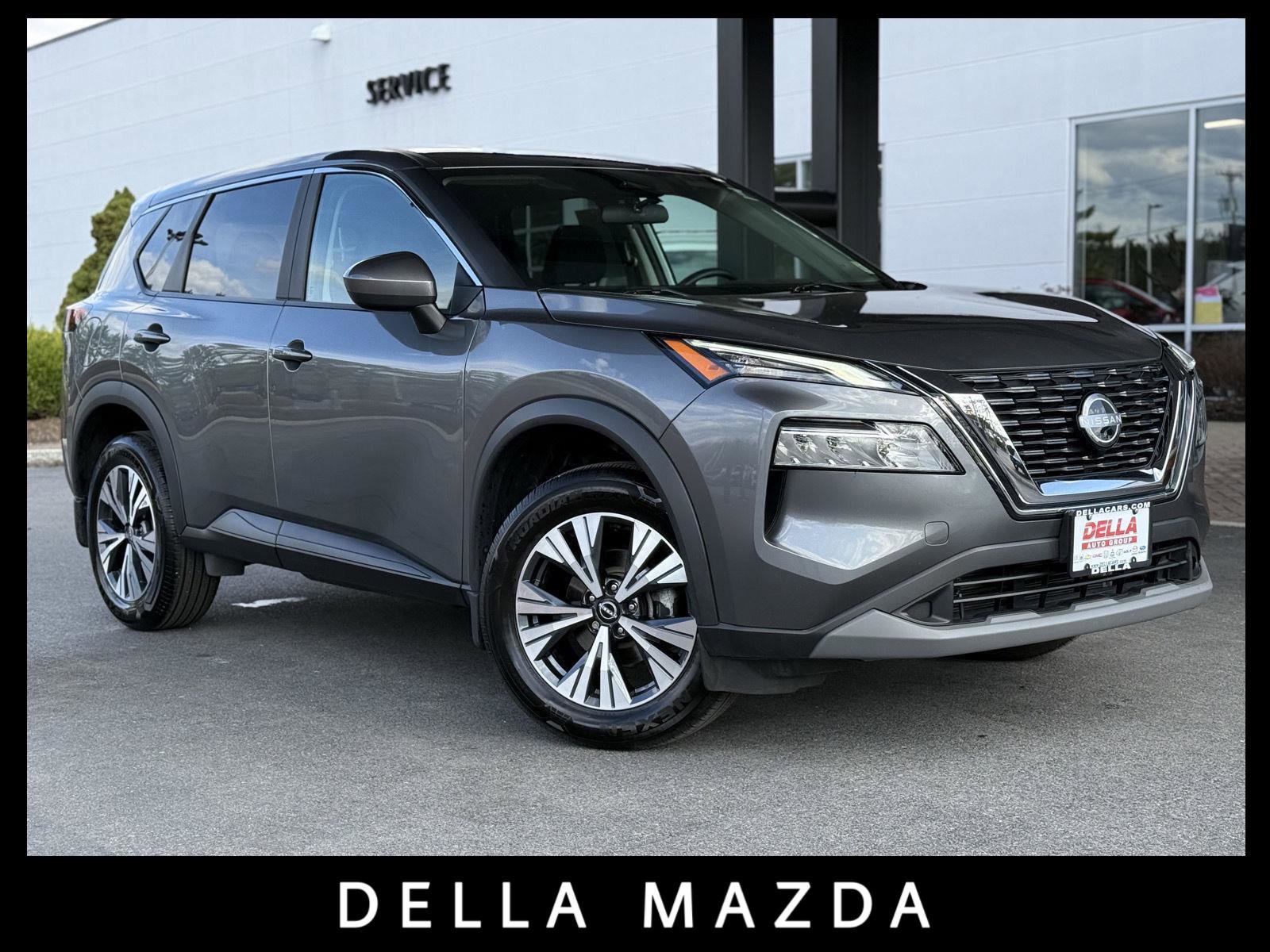 Used 2023 Nissan Rogue SV image 1