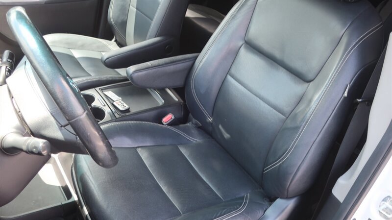 Used 2017 Toyota Sienna SE Premium FWD image 15