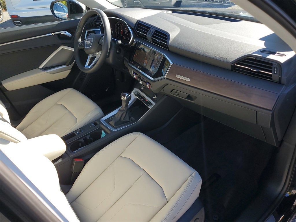 Used 2024 Audi Q3 2.0T Premium Plus image 4