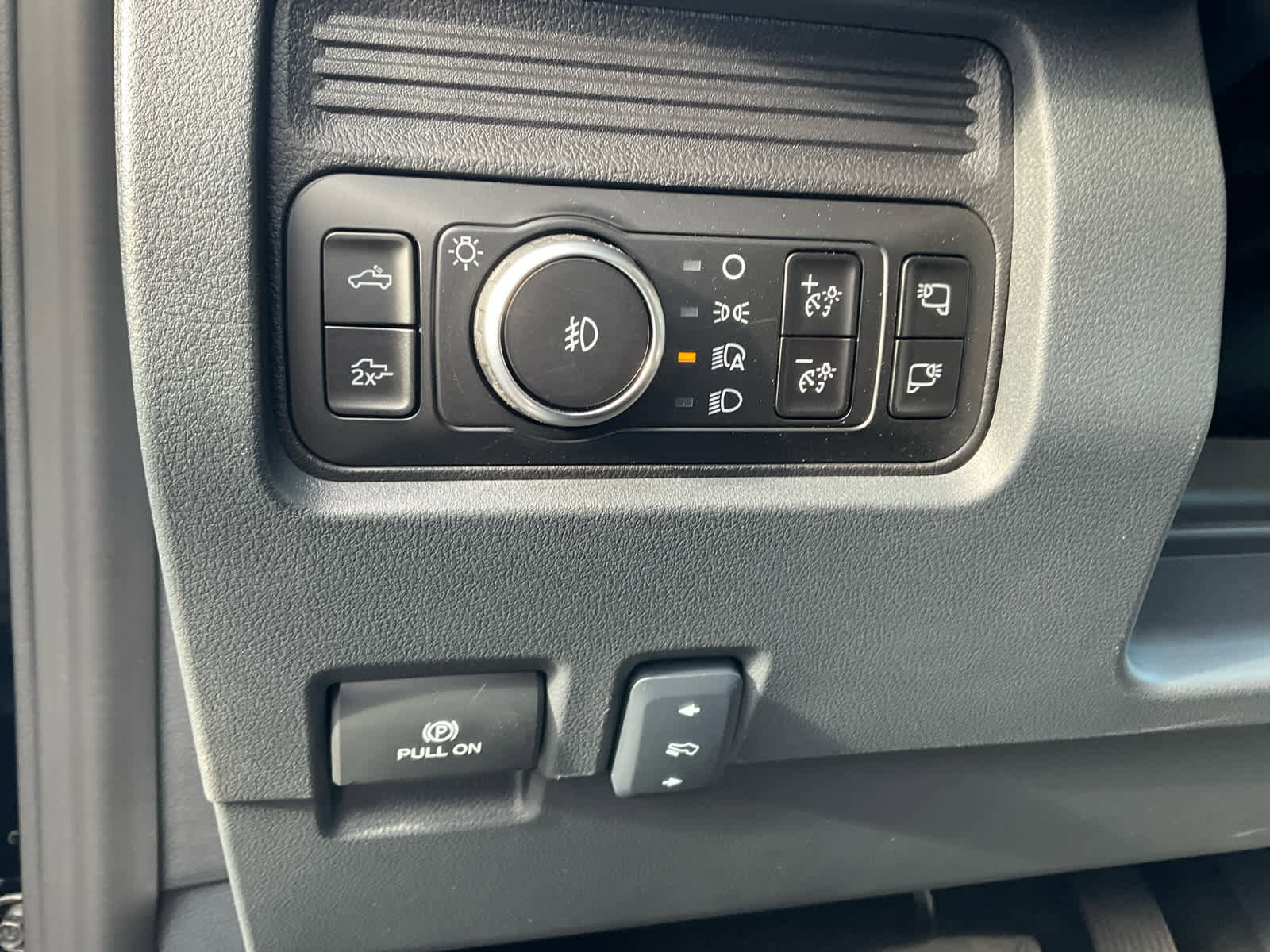 New 2026 Ford F250 Lariat w/ FX4 Off-Road Package image 20