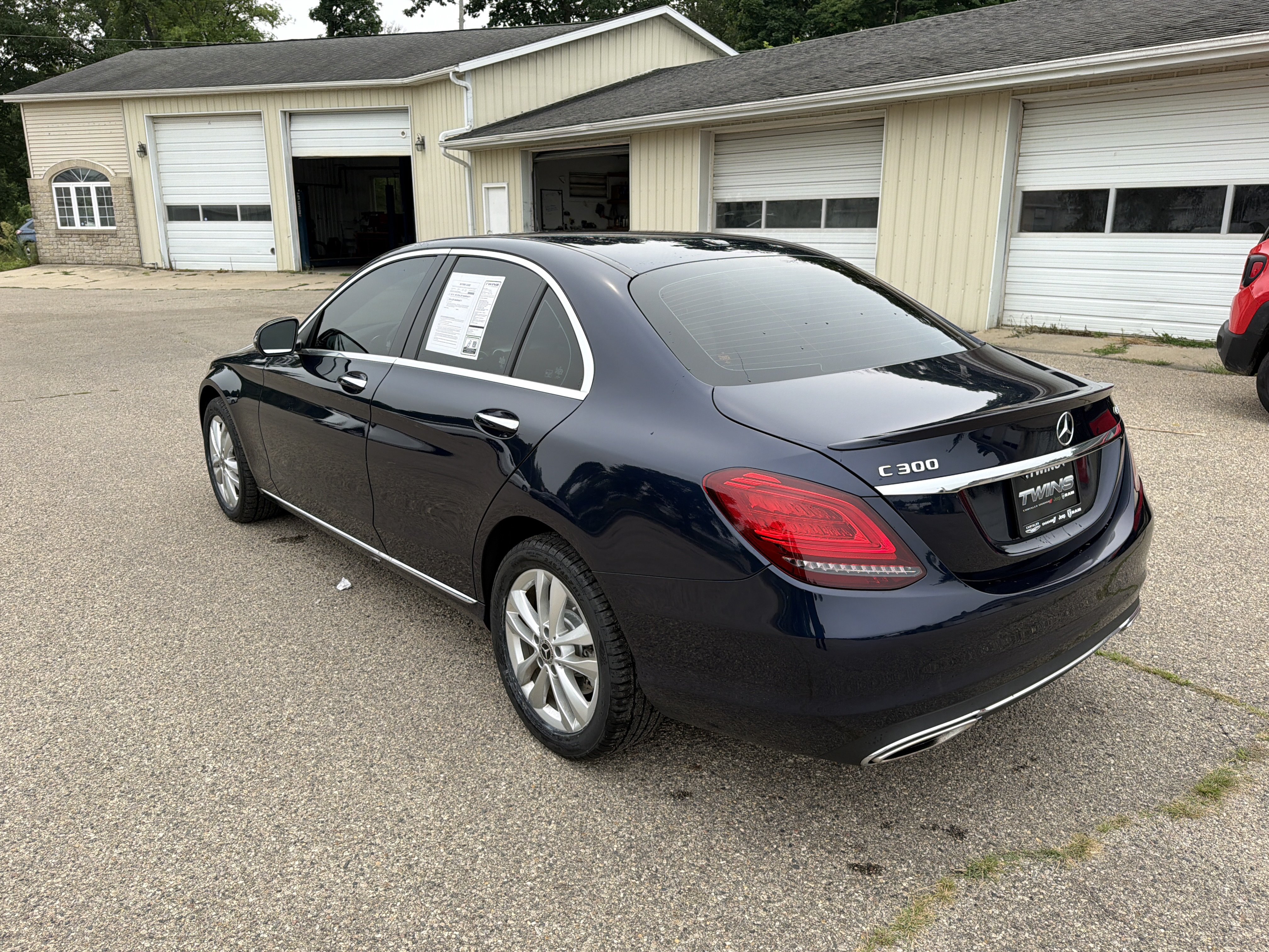 Used 2019 Mercedes-Benz C 300 4MATIC Sedan image 9